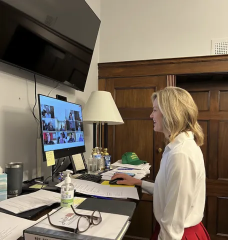 Virtual roundtable